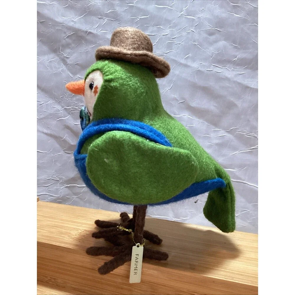 Target Spritz Bird 2017 FARMER Featherly Friends with Foot Tag Felt bird